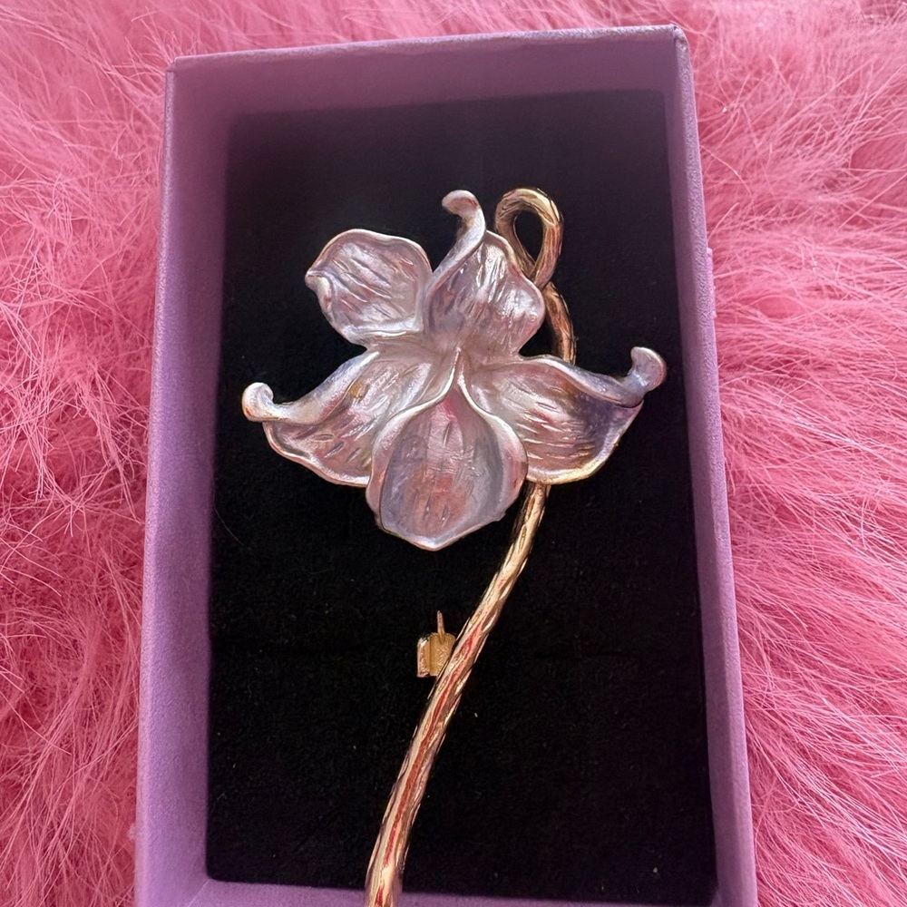 Elegant Gold and Silver tones Brooch lilac tone